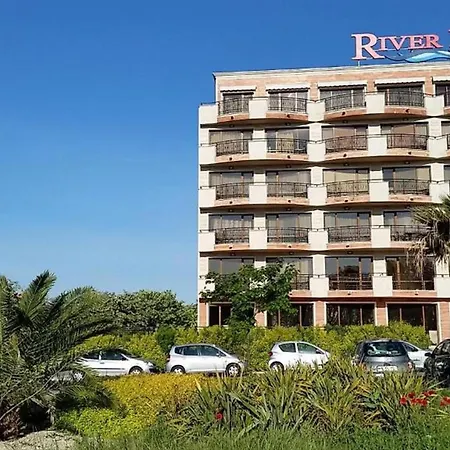 River Park Menada Apartman *