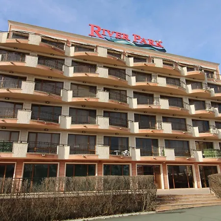 River Park Menada Apartment *
